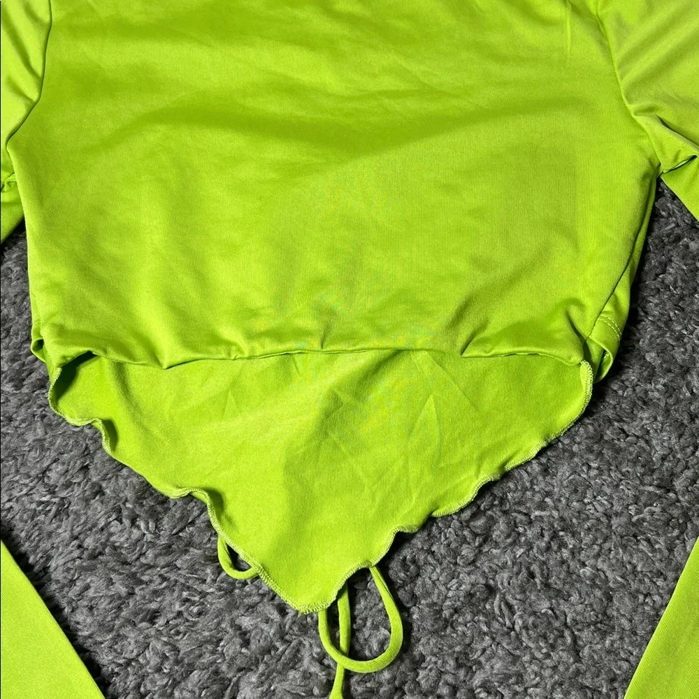 Princess Polly green ruched long sleeve crop top size 2